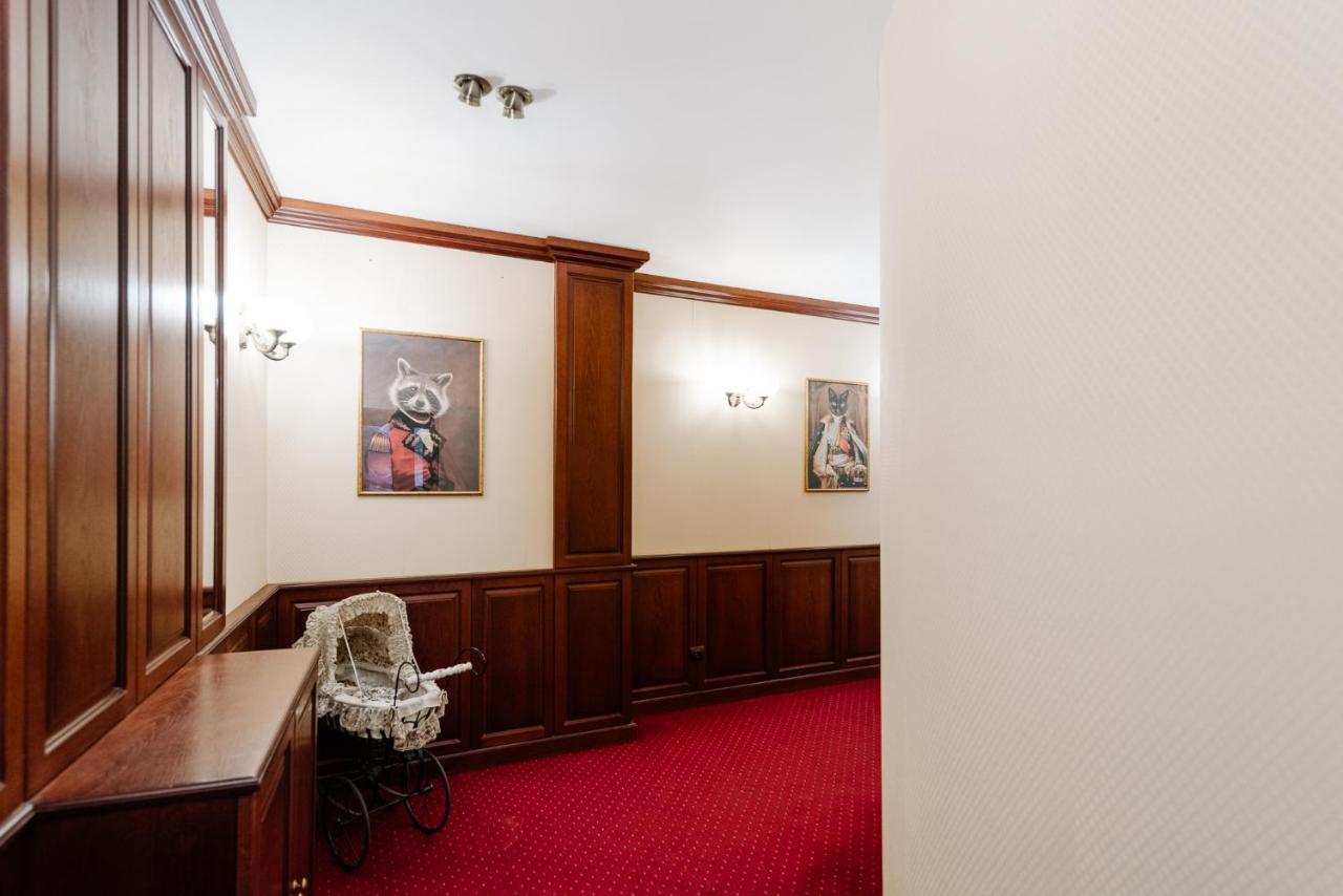 Petra Inn Apartments In Historical Palace Bratislava Extérieur photo